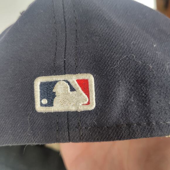 New York Yankees Satin Cap Hat NEW ERR Size 7 Free Shipping - Picture 2 of 4